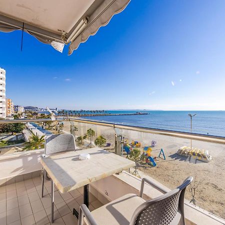 The Beachfront Apartment Дуррес Экстерьер фото