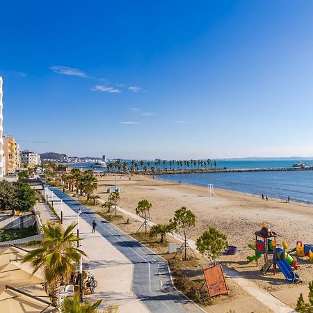 The Beachfront Apartment Дуррес Экстерьер фото