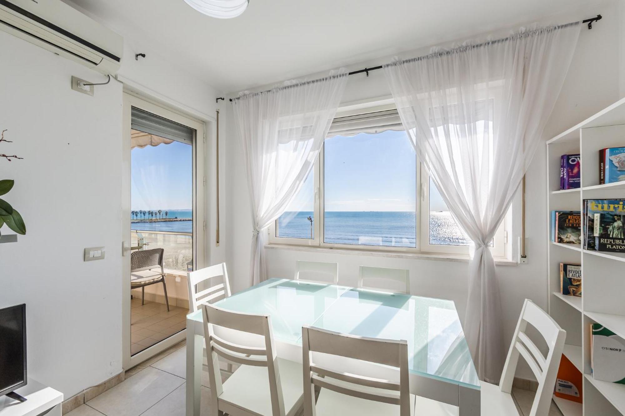 The Beachfront Apartment Дуррес Экстерьер фото
