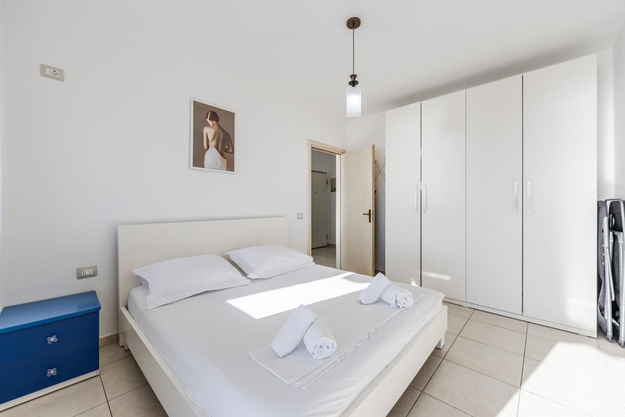 The Beachfront Apartment Дуррес Экстерьер фото
